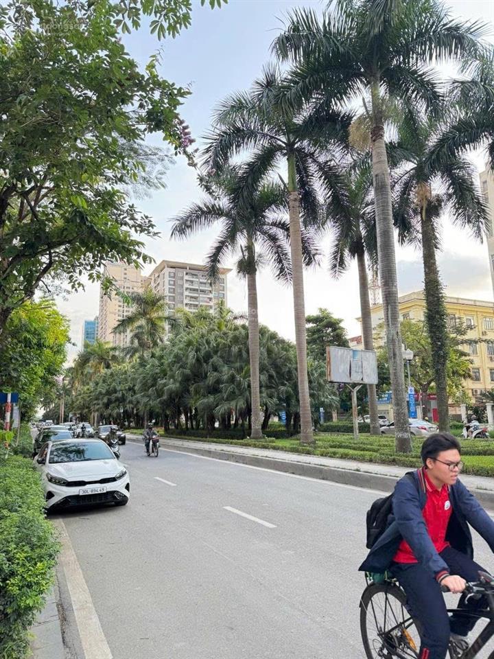 Cho thuê tòa nhà nguyễn cơ thạch nam từ liêm 300m x 8 tầng thang máy