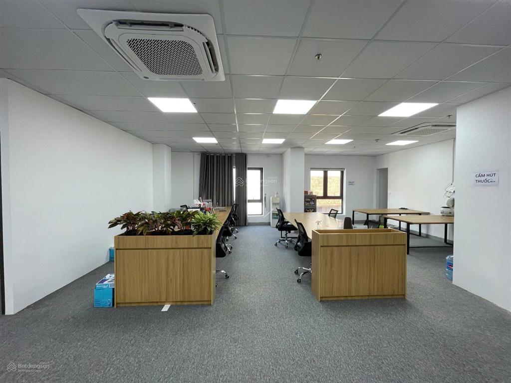 Cho thuê văn phòng dương khuê 150m², khu phân lô ô tô dừng đỗ