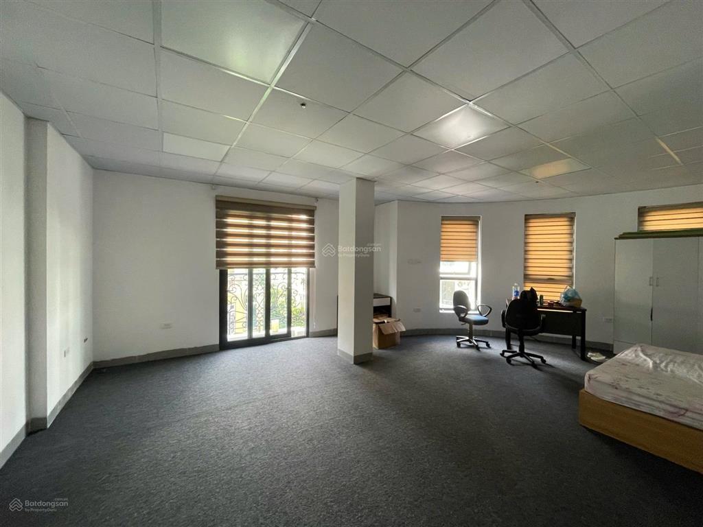 Cho thuê văn phòng dương khuê 150m², khu phân lô ô tô dừng đỗ