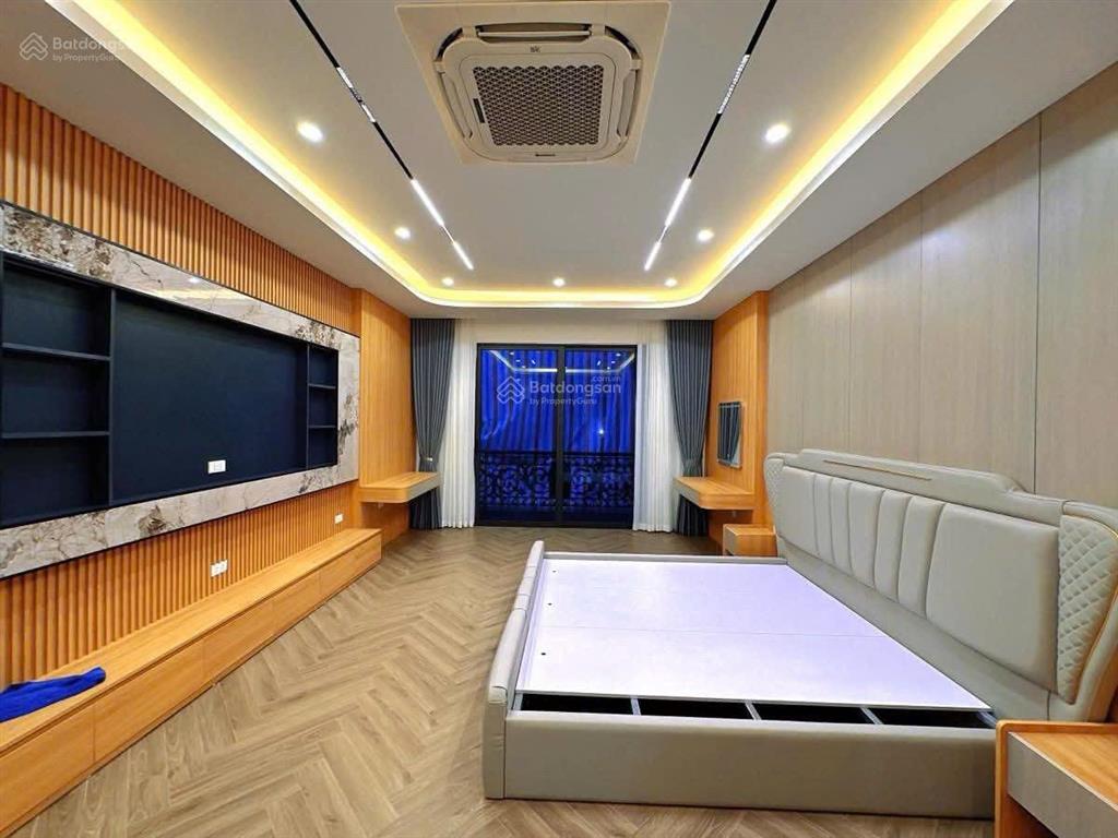 Bán nhà phân lô hoàng quốc việt, cầu giấy, ô tô tránh, 50m², giá 22 tỷ