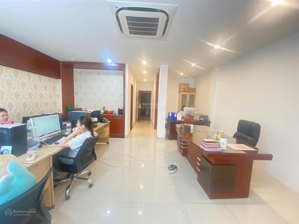 Cho thuê văn phòng 120m2 khu mon city mỹ đình chia sẵn 2 phòng giá 16 triệu/tháng