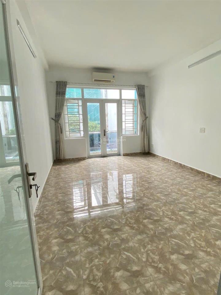 Chỉ 12xtỏi,đối diện trung tâm thương mại aeon tân phú ,dt 4 x15,4 tầng , nhà mới