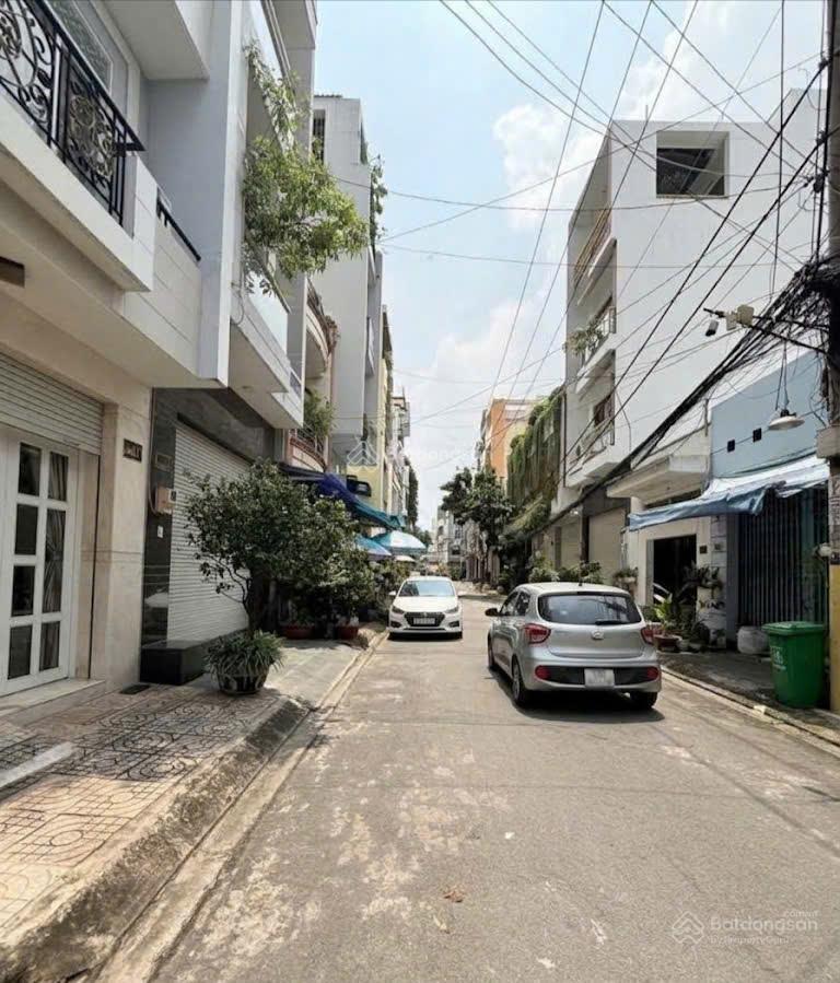 Nhỉnh 8 tỷ, hẻm 9 m xe tải thông, trần thị trọng, p15 tân bình, dt 4 x17m 3 tầng, khu nhà đồng bộ