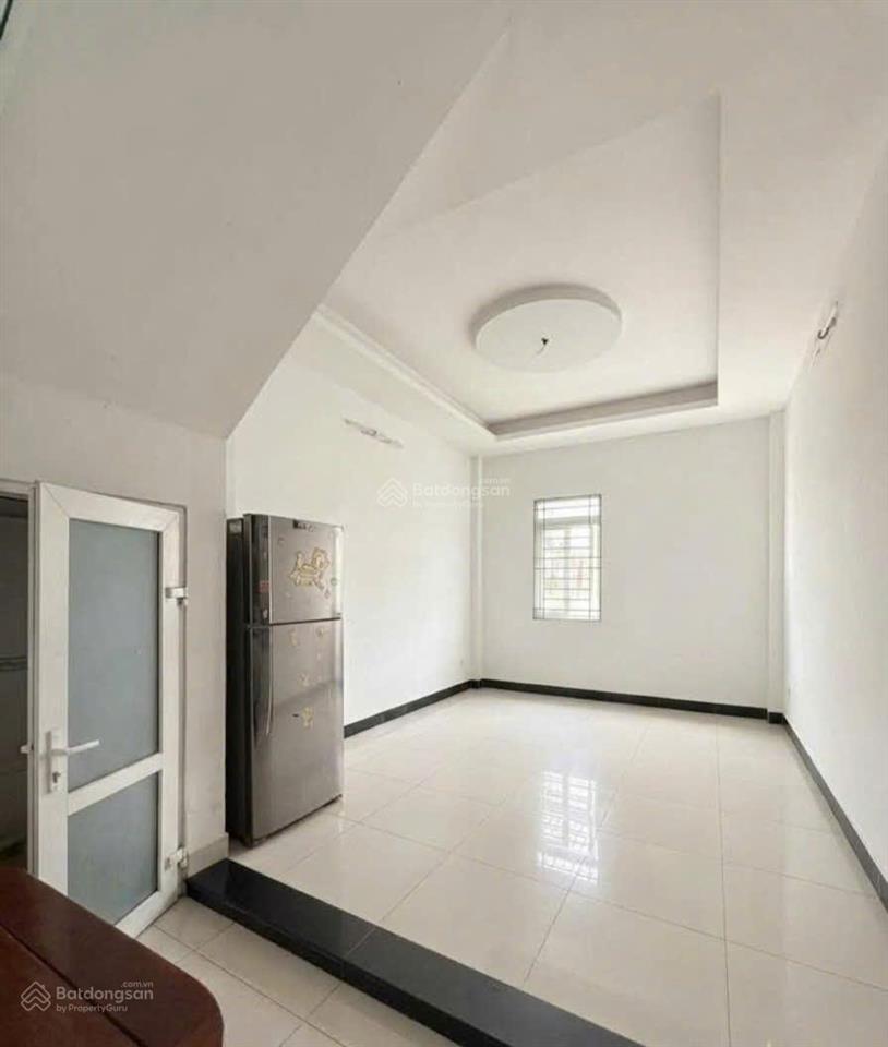 Nhỉnh 8 tỷ, hẻm 9 m xe tải thông, trần thị trọng, p15 tân bình, dt 4 x17m 3 tầng, khu nhà đồng bộ