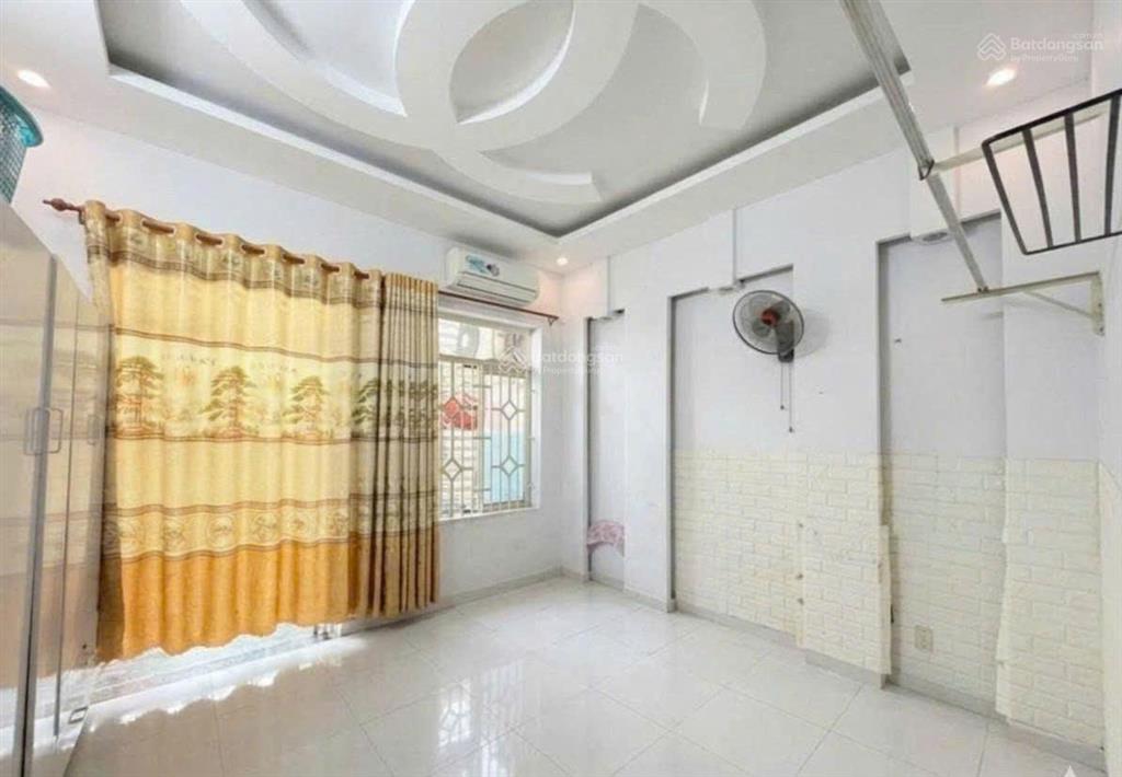 Nhỉnh 5 tỷ dt 4x15m, 2 tầng, huỳnh văn nghệ p15 tân bình, hẻm đẹp, giá quá tốt