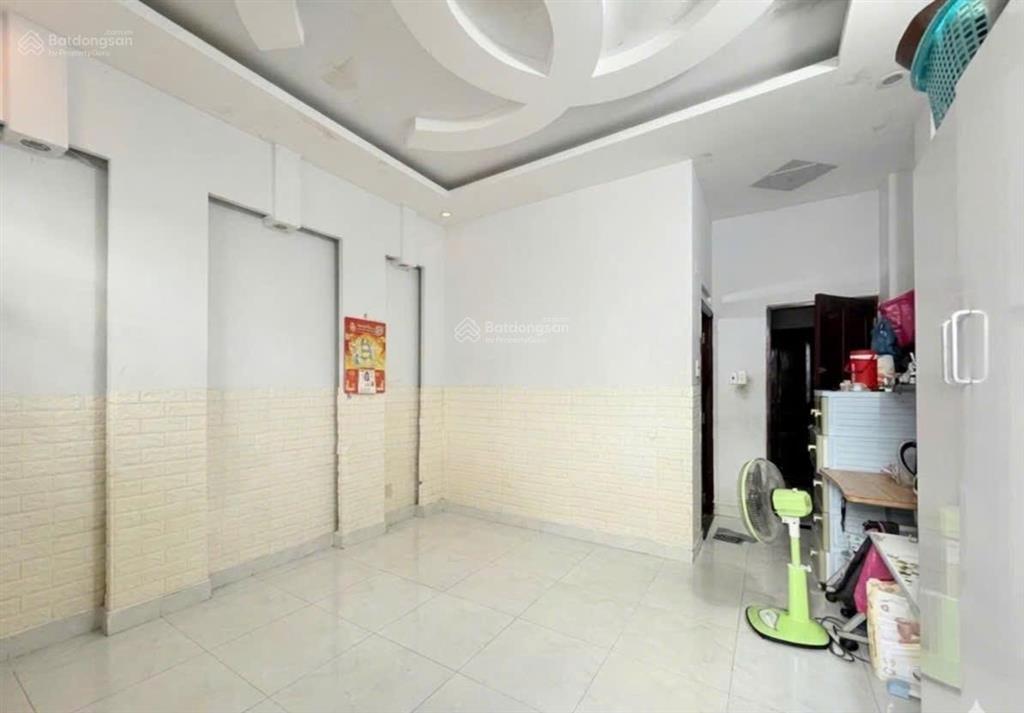 Nhỉnh 5 tỷ dt 4x15m, 2 tầng, huỳnh văn nghệ p15 tân bình, hẻm đẹp, giá quá tốt