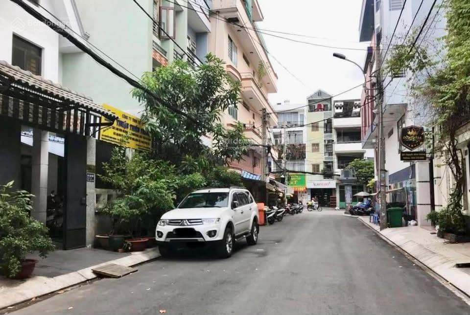 Ô tô đỗ cửa khu phân lô vip cơ hội đầu tư bền vững nhà đẹp ngọc thụy