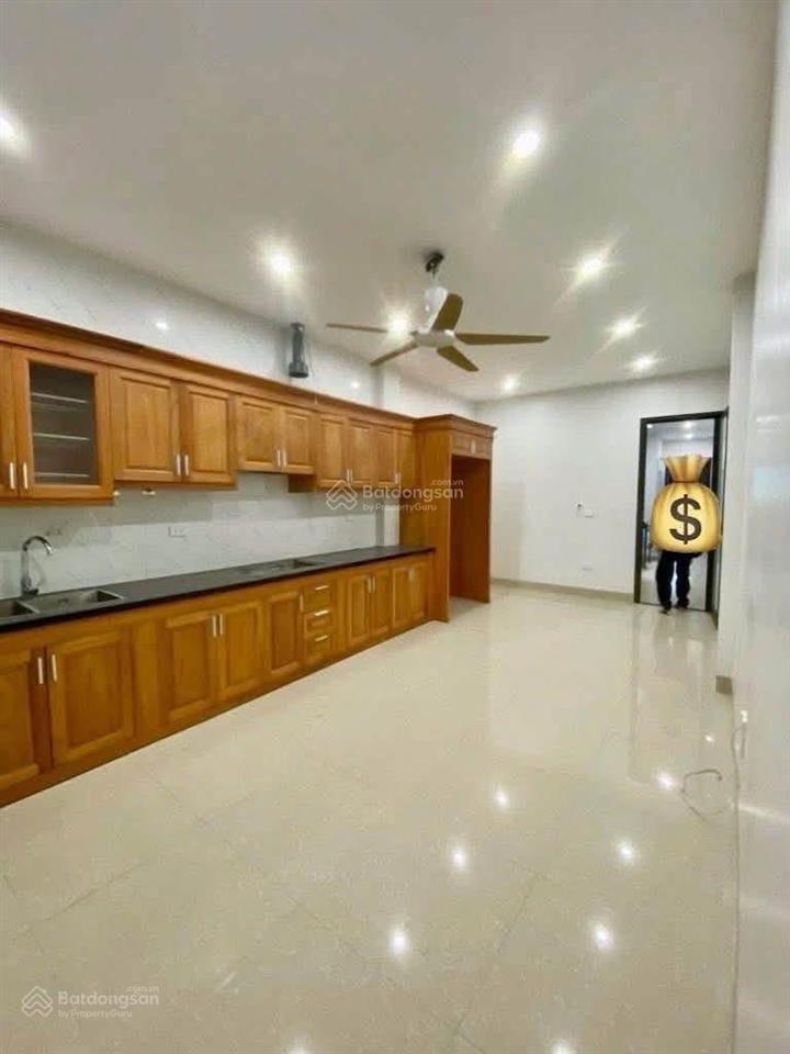Thang máy ô tô đỗ cửa dân xâysát phố giữ tiền & sinh lời đỉnh tây hồ