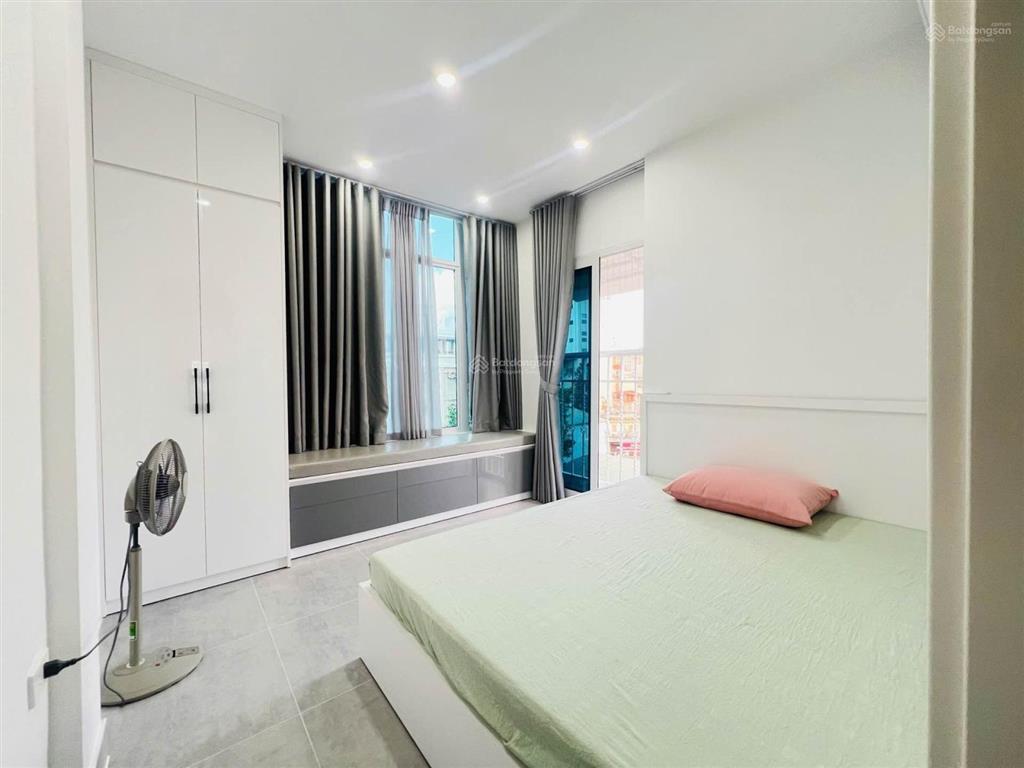Siêu hiếm hoàn kiếm căn góc 65m full nội thất  sát chợ hàng da vài bước ra hồ gươm