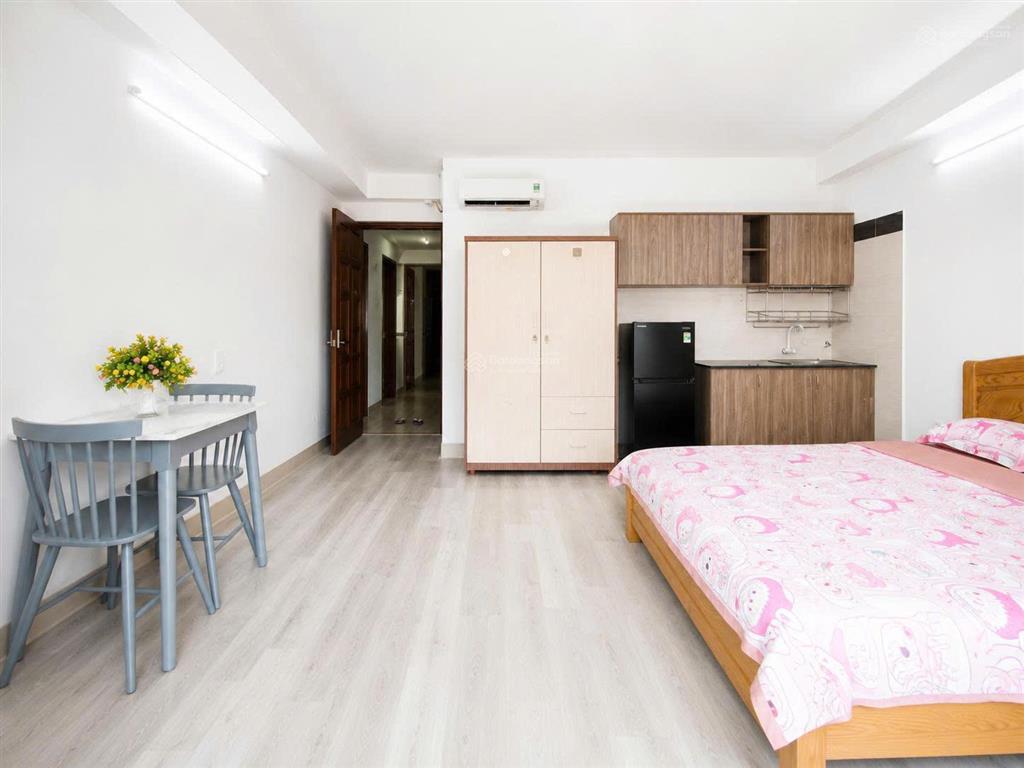 Khai trương studio full nội thất mới keng, cửa sổ trời, gần cầu vượt 3/2