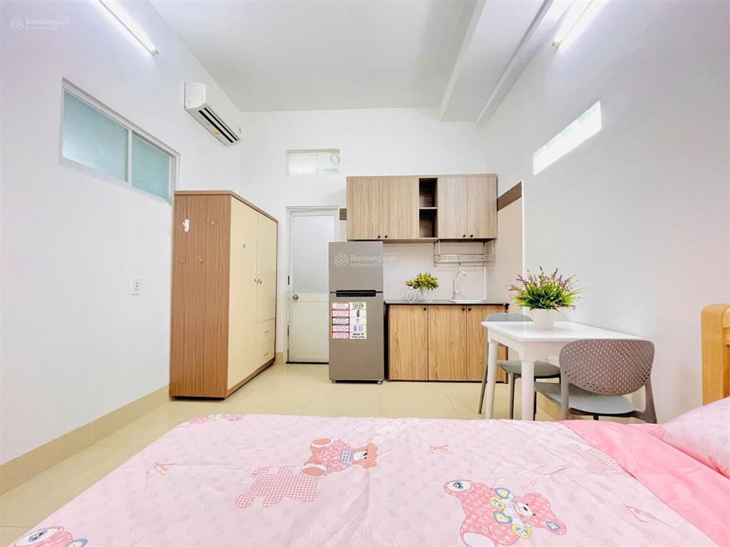 Khai trương studio full nội thất mới keng, cửa sổ trời, gần cầu vượt 3/2