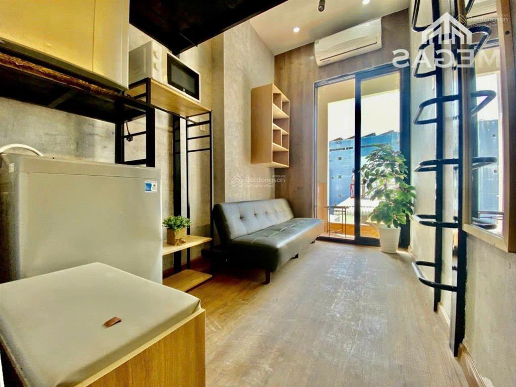 Cho thuê duplex ban công, thang máy, hẽm xe hơi ngay trung tâm q1
