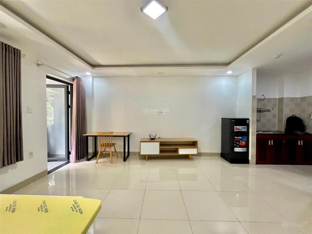Trống sẵn căn studio ban công ngay tdtu, lotte, ufm, rmit quận 7