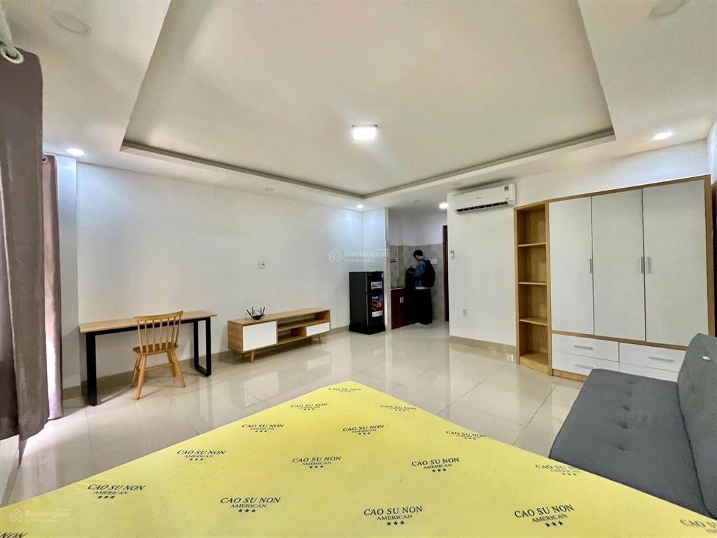 Trống sẵn căn studio ban công ngay tdtu, lotte, ufm, rmit quận 7