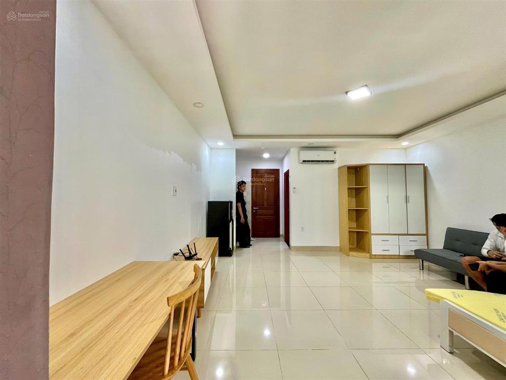 Trống sẵn căn studio ban công ngay tdtu, lotte, ufm, rmit quận 7
