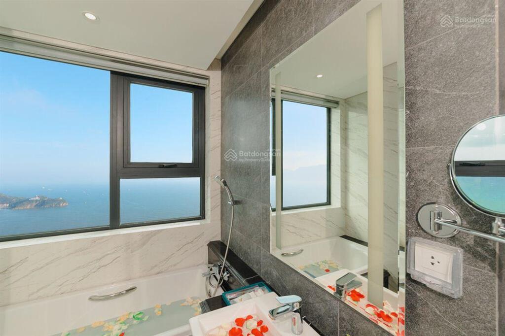 Cắt lỗ 300tr  2,7 tỷ  tầng 3x  căn góc 70m2  2pn  2wc căn hộ altara, sổ đỏ chính chủ