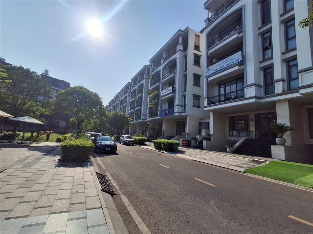 Duy nhất sót lại căn nhà phố giá f0 từ cđt mềm nhất 30,6 tỷ 1 hầm 5 tầng vạn phúc city