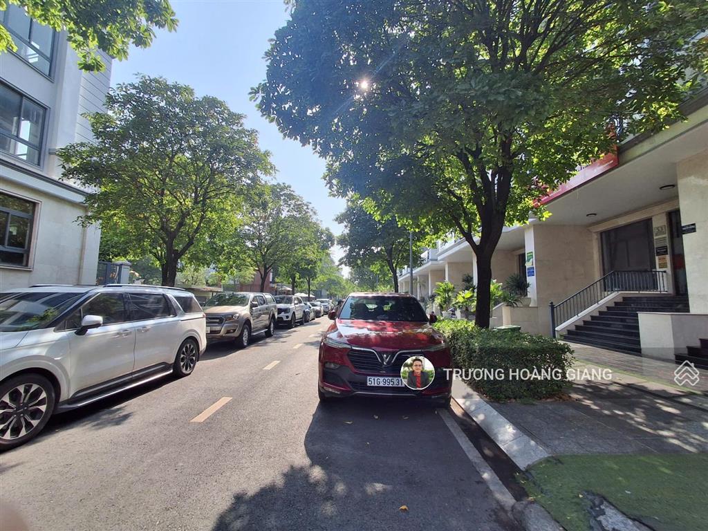 Duy nhất sót lại căn nhà phố giá f0 từ cđt mềm nhất 30,6 tỷ 1 hầm 5 tầng vạn phúc city