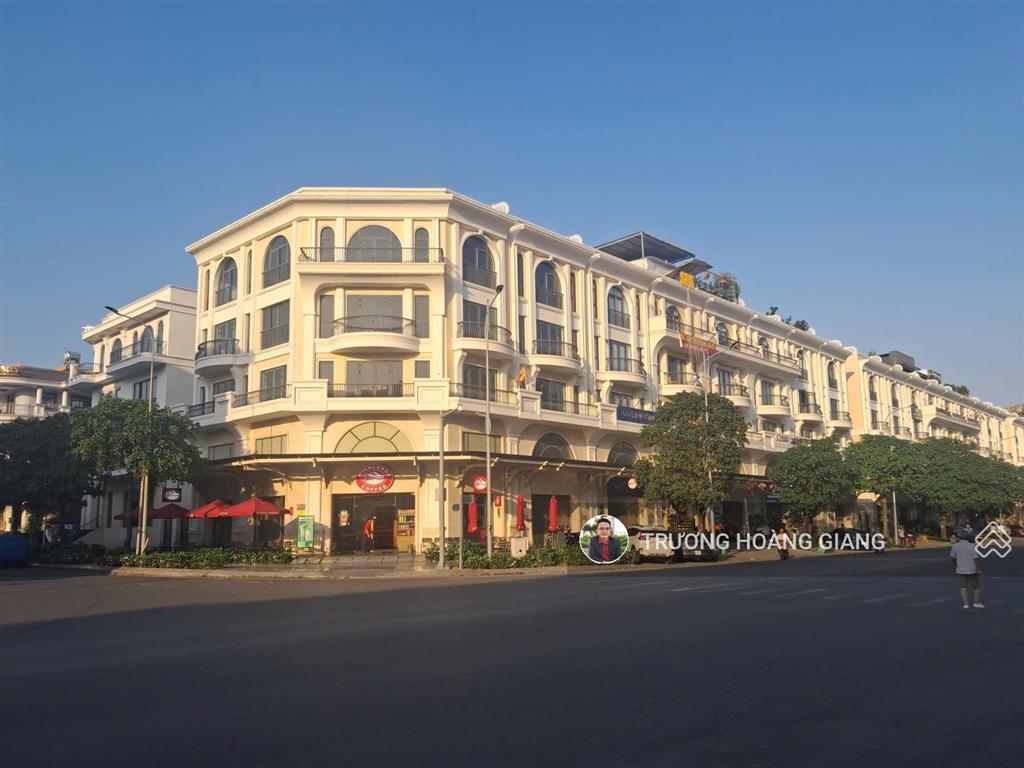 Nhà mặt tiền 35m, diện tích 158m2, 6 tầng, sổ hồng phù hợp mở văn phòng, kinh doanh dễ nhận diện