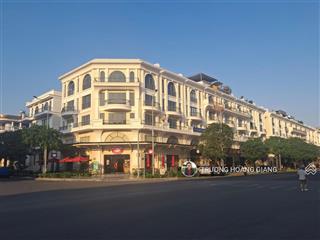 Nhà mặt tiền 35m, diện tích 158m2, 6 tầng, sổ hồng phù hợp mở văn phòng, kinh doanh dễ nhận diện