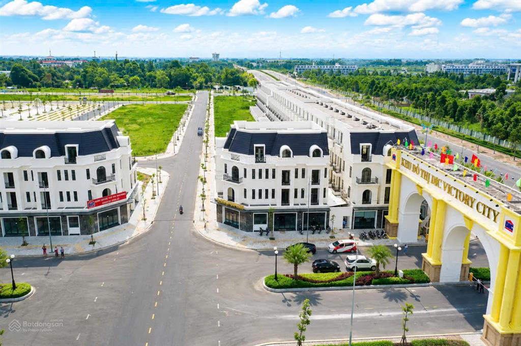 Lô góc 3 mặt tiền 2 mặt đường + 1 mặt công viên | sổ sẵn xây tự do | chỉ 4 tỷ