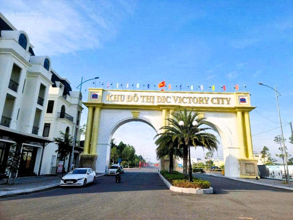 Lô góc 3 mặt tiền 2 mặt đường + 1 mặt công viên | sổ sẵn xây tự do | chỉ 4 tỷ