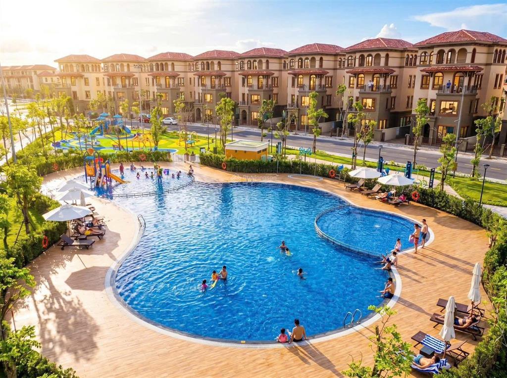 Liền kề shop đảo thiên đường  vị trí đẹp, giá cực tốt !