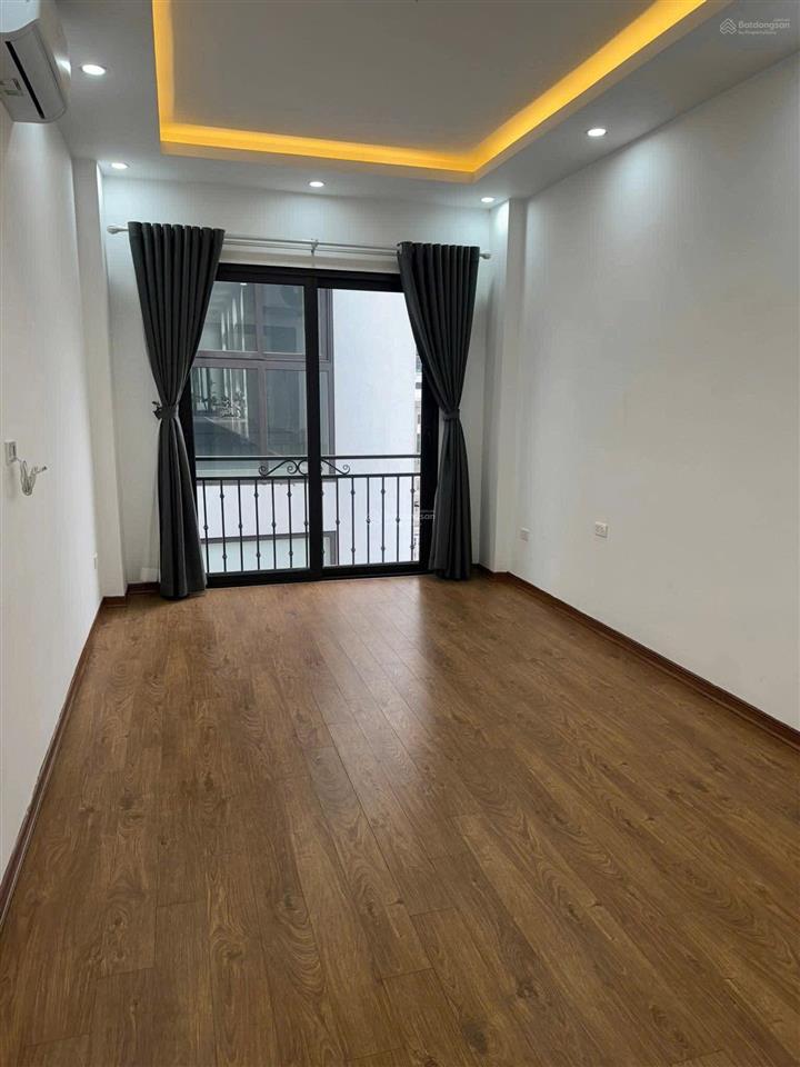 Cho thuê nhà mới long biên gần aeon mall cầu vĩnh tuy đường cổ linh phố trạm  nhà mới tinhgần ô tô