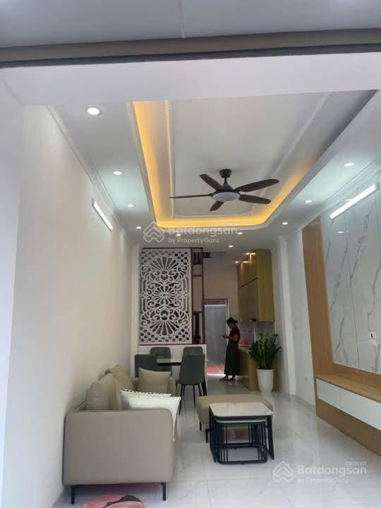 Giá 8 triệu cho thuê nhà long biên  bát khối  nhà mới giá rẻ ô tô nhỏ vào nhà