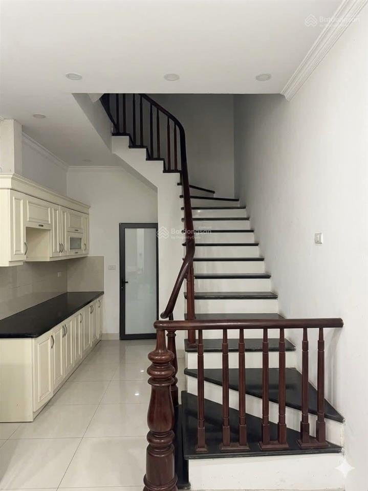 Cho thuê thuê nhà nguyễn sơn, ngọc lâm bồ đề long biên full đồ 11 triệu..