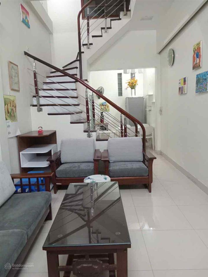Cho thuê nhà ngọc lâm gần đường hồng tiến phố ngọc cầu chương dương giá 10 triệu