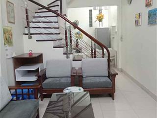 Cho thuê nhà ngọc lâm gần đường hồng tiến phố ngọc cầu chương dương giá 10 triệu