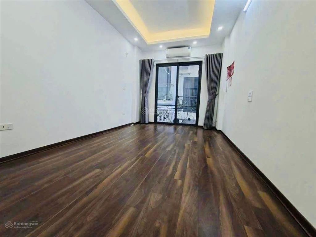 7.5 triêui cho thuê nhà thượng thanh  long biên gần cầu chui phố ngô gia tự  nguyễn văn cừ