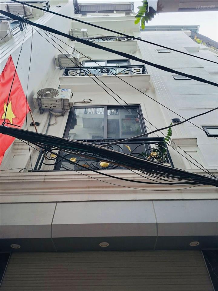 7.5 triêui cho thuê nhà thượng thanh  long biên gần cầu chui phố ngô gia tự  nguyễn văn cừ