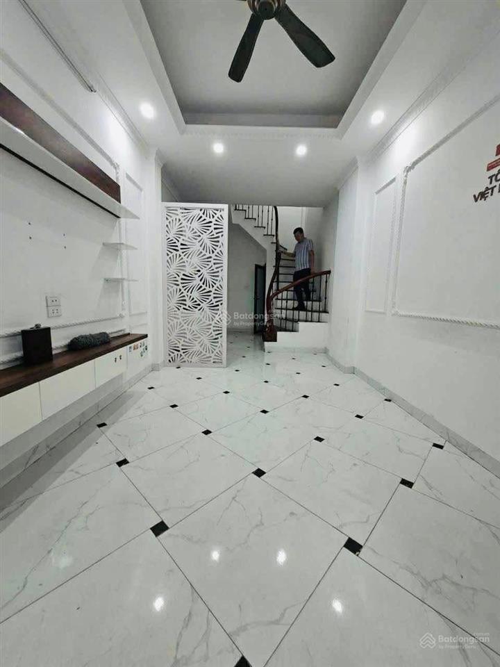 7.5 triêui cho thuê nhà thượng thanh  long biên gần cầu chui phố ngô gia tự  nguyễn văn cừ