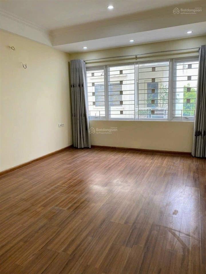 Cho thuê nhà riêng long biên ô tô đỗ ngày đêm làm vp cty kd online  tại ngô gia tự nguyễn văn linh