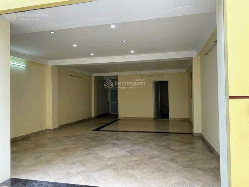 Cho thuê nhà riêng long biên ô tô đỗ ngày đêm làm vp cty kd online  tại ngô gia tự nguyễn văn linh