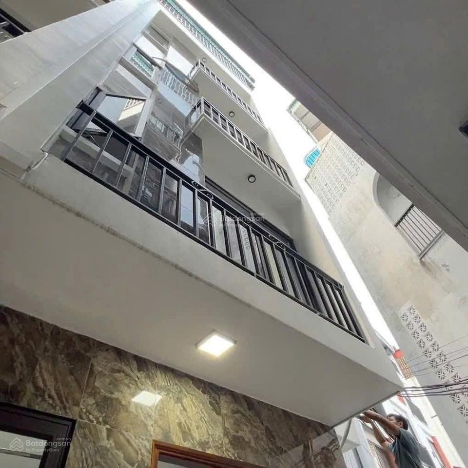 Cho thuê nhà xây mới ngọc thuỵ3 ngủ nội thất cơ bản  gần trường học  phố gia thượng