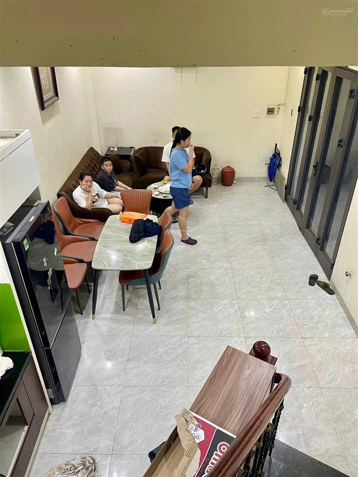 Cho thuê nhà riêng ngọc thụy 3 ngủ full đồ gần chợ ngọc thụy trường quóc tế việt pháp khu khai sơn