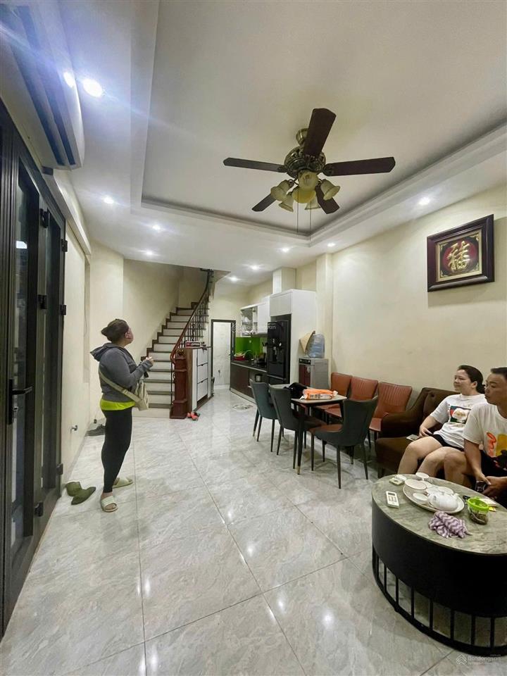 Cho thuê nhà riêng ngọc thụy 3 ngủ full đồ gần chợ ngọc thụy trường quóc tế việt pháp khu khai sơn