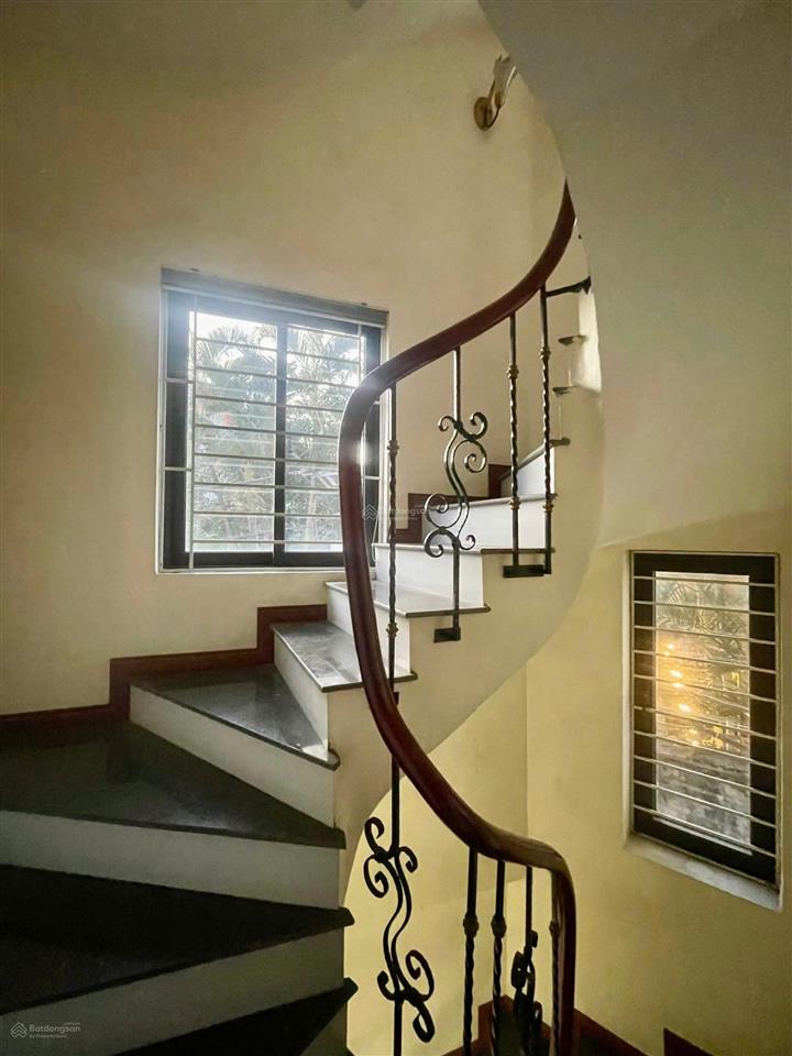 Cho thuê nhà riêng ngọc thụy 3 ngủ full đồ gần chợ ngọc thụy trường quóc tế việt pháp khu khai sơn