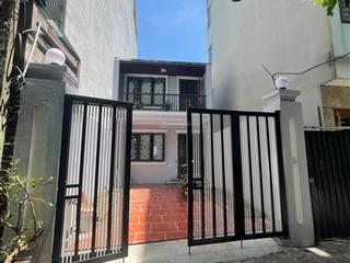 Cho thuê nhà sân vườn ngọc thụy 94m 2 ngủ khép kín ô tô vào nhà gần trường việt pháp khu khai sơn