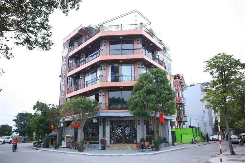Cho thuê căn góc vỉa hè ô tô tránh long biên  việt hưng  làm vp showroom  trưng bày sản phẩm