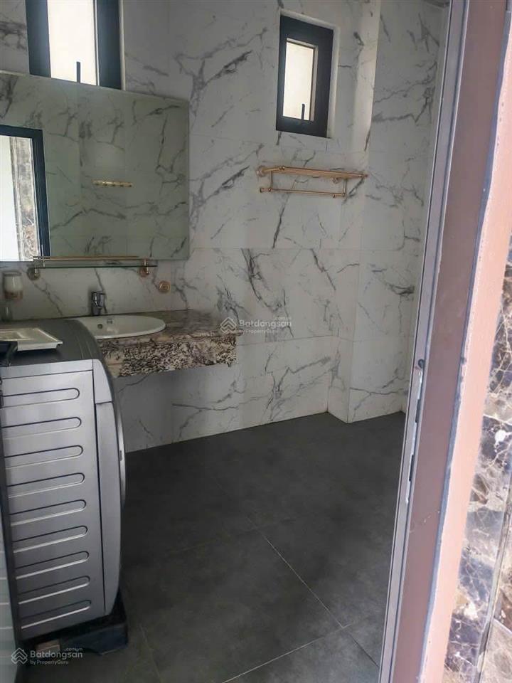Cho thuê căn góc vỉa hè ô tô tránh long biên  việt hưng  làm vp showroom  trưng bày sản phẩm