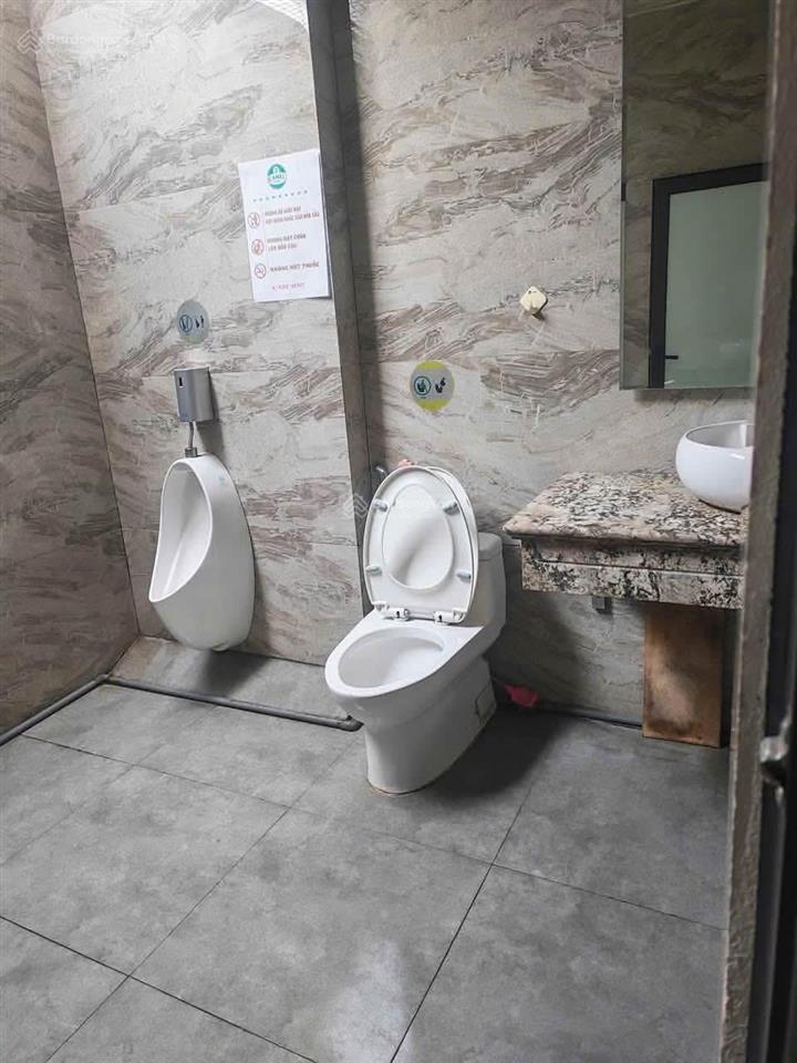 Cho thuê căn góc vỉa hè ô tô tránh long biên  việt hưng  làm vp showroom  trưng bày sản phẩm