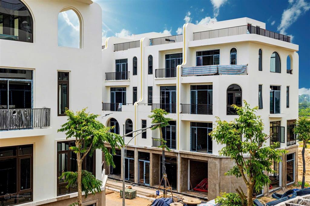 Bán liền kề lk4.07 aquarius văn giang 120m² mặt tiền 8m ở ngay