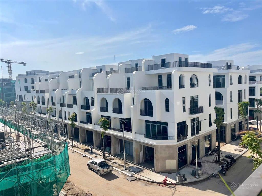 Bán shophouse view đẹp tại vaquarius văn giang, 27 tỷ vnd, 158 m2
