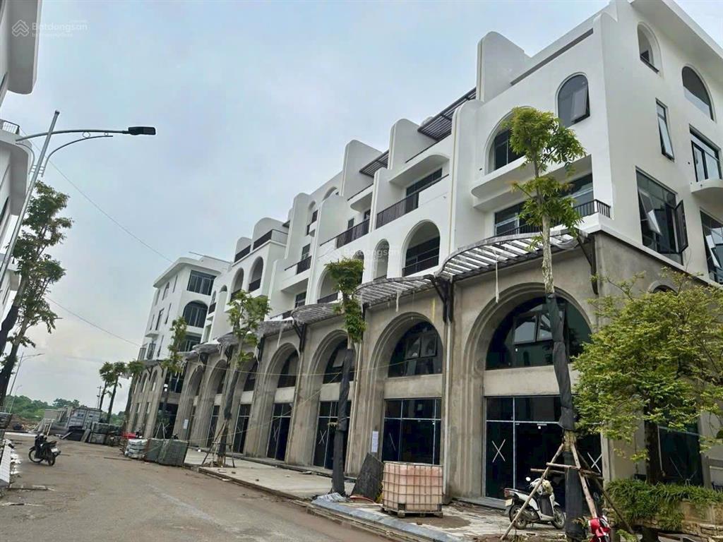 Bán shophouse view đẹp tại vaquarius văn giang, 27 tỷ vnd, 158 m2