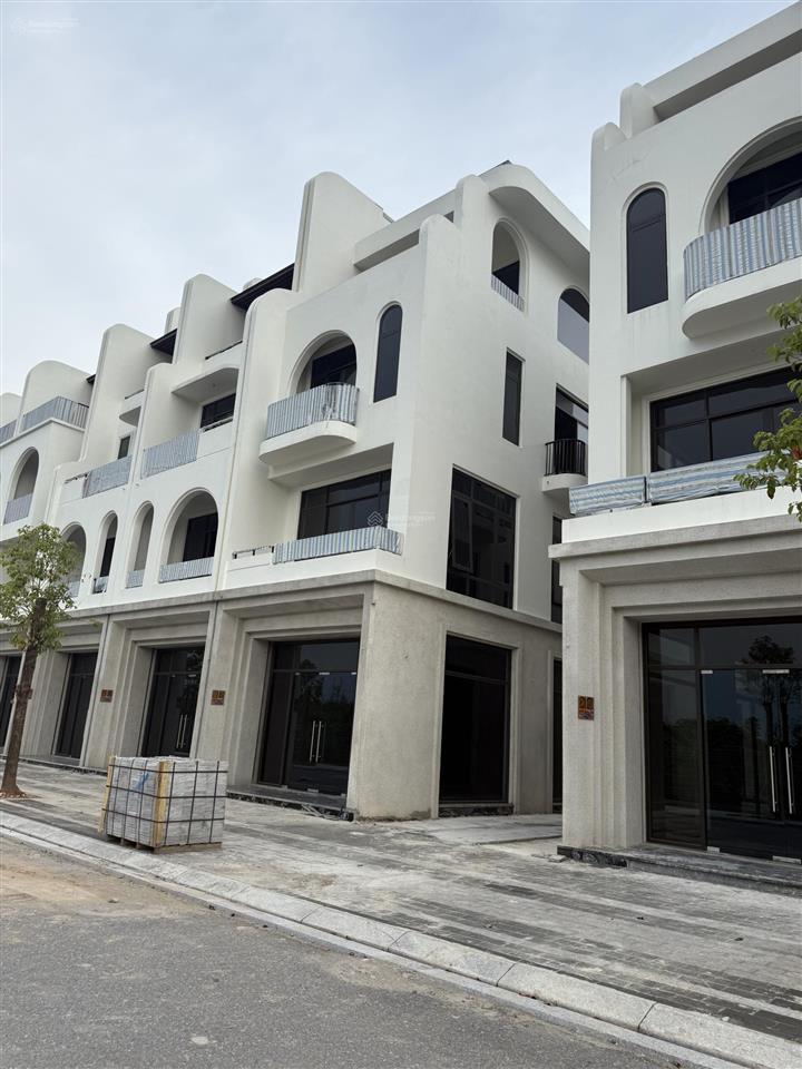Chính chủ tôi cần bán shophouse 10 126m2 xe khe vaquarius văn giang, 16,8 tỷ vnd.