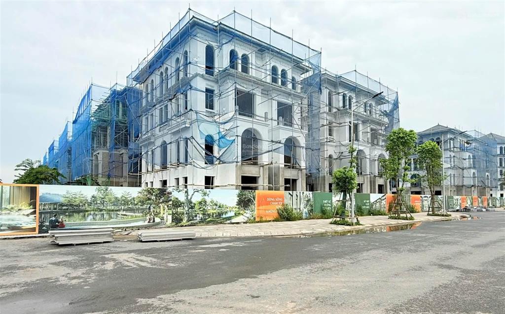 Chính chủ tôi cần cắt lỗ 5 tỷ căn bt4.11 alluvia city giá mua 40 tỷ, bán 35 tỷ đang vay vcb